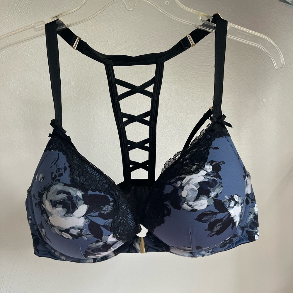 Gently worn only a couple times. Never in the dryer